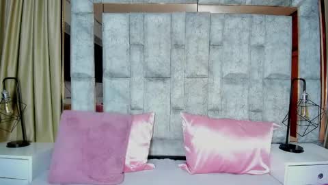 Emy Noa  online show from April 11, 7:45 am