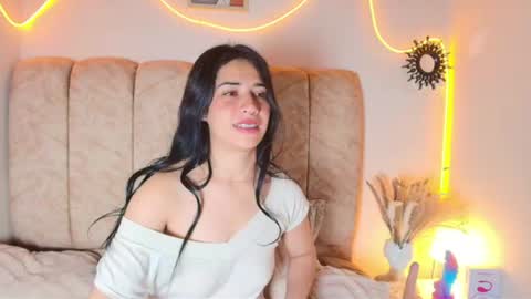 Snapshot of amy_swann chatting on June 20, 11:24 am Amy online show from June 20, 11:24 am