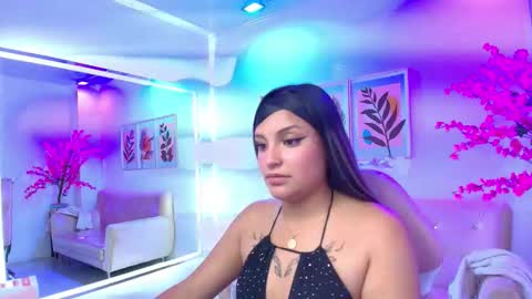 Snapshot of amy_whitney chatting on February 7, 4:49 am Amy online show from February 7, 4:49 am