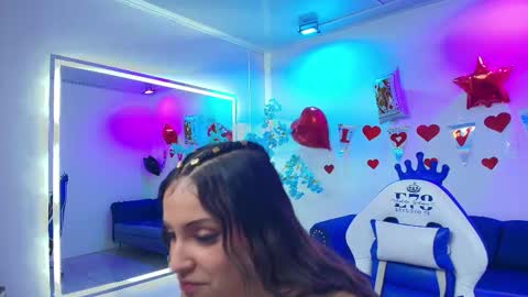 Snapshot of amy_whitney chatting on February 17, 3:36 am Amy online show from February 17, 3:36 am