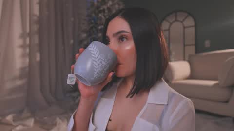 Snapshot of amyarmstrong chatting on January 17, 11:08 pm Amy Armstrong online show from January 17, 11:08 pm