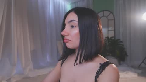 Snapshot of amyarmstrong chatting on February 12, 10:27 pm Amy Armstrong online show from February 12, 10:27 pm