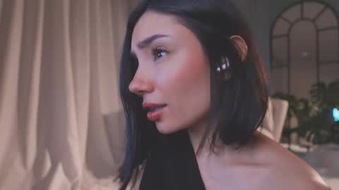 Snapshot of amyarmstrong chatting on February 13, 11:23 pm Amy Armstrong online show from February 13, 11:23 pm