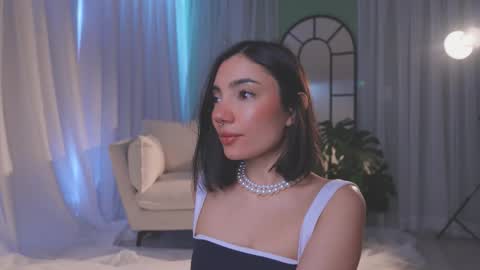 Snapshot of amyarmstrong chatting on February 16, 8:49 pm Amy Armstrong online show from February 16, 8:49 pm