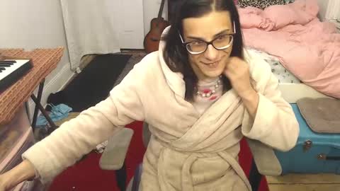 Trashely Gimpson online show from February 10, 10:20 am