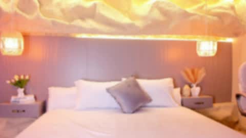 amy online show from March 30, 11:55 am