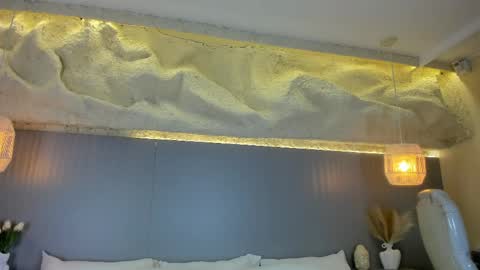 amy online show from April 14, 12:00 pm