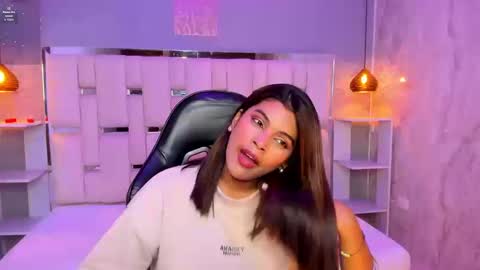 amyevan_ online show from September 10, 9:04 pm