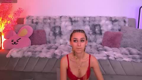 amykentt online show from May 11, 5:10 pm