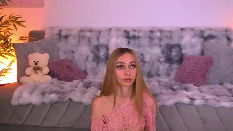 amykentt online show from May 26, 4:36 pm