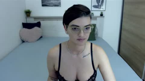 Snapshot of amylexy chatting on July 12, 8:11 pm Hi there guys My pleasure in your hands pvt is open online show from July 12, 8:11 pm