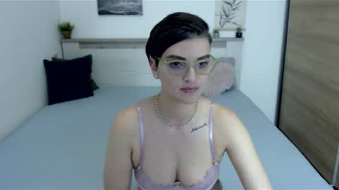 Snapshot of amylexy chatting on July 18, 6:45 pm Hi there guys My pleasure in your hands pvt is open online show from July 18, 6:45 pm
