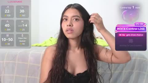 amynovaaa online show from May 21, 3:24 am