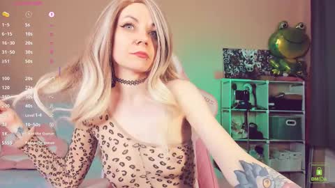 Amy Rose online show from November 26, 6:20 pm