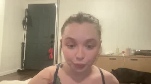 Snapshot of amythrill chatting on September 16, 5:30 am Amy Thrill online show from September 16, 5:30 am