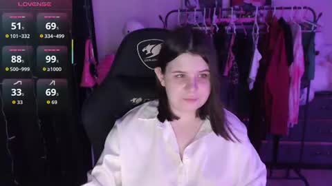 amyvibes online show from July 9, 8:13 pm