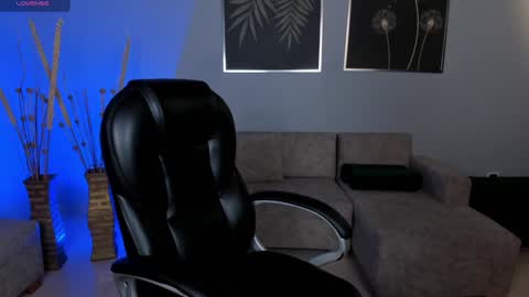 AMY WALKER online show from February 5, 10:19 am