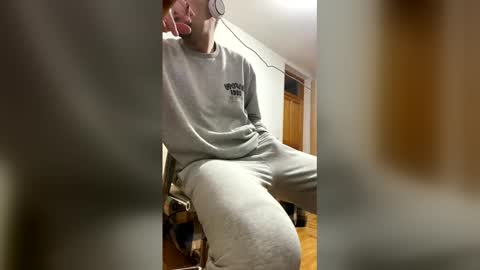 Snapshot of amyyrlikesdeep chatting on April 29, 7:09 pm amyyrlikesdeep online show from April 29, 7:09 pm