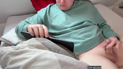 an0nym0us_usr online show from February 28, 3:48 pm