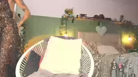 Snapshot of ana_jasper chatting on September 8, 9:03 pm Ana Maria online show from September 8, 9:03 pm