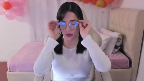 Im anna but you can call me as you want online show from March 3, 5:29 pm