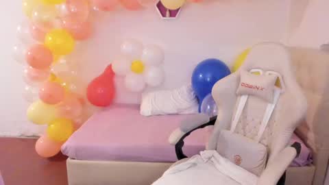 Im anna but you can call me as you want online show from May 20, 11:33 pm