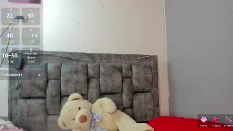 Snapshot of ana_star_ chatting on September 8, 9:47 pm ana_star_ online show from September 8, 9:47 pm