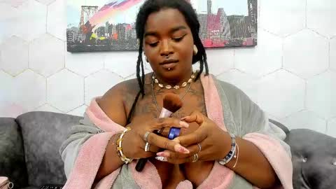 Snapshot of anaa_fuentes chatting on February 12, 9:11 pm ANNA FUENTES online show from February 12, 9:11 pm