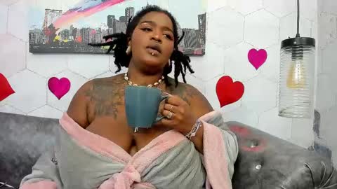 Snapshot of anaa_fuentes chatting on February 15, 2:11 pm ANNA FUENTES online show from February 15, 2:11 pm