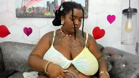 Snapshot of anaa_fuentes chatting on February 17, 2:37 pm ANNA FUENTES online show from February 17, 2:37 pm