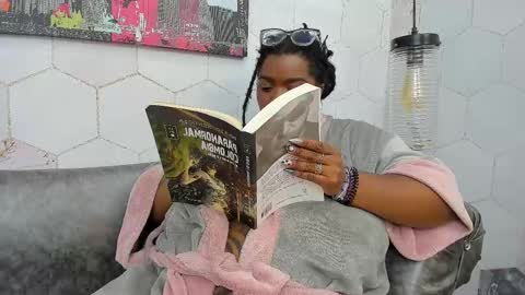 Snapshot of anaa_fuentes chatting on March 6, 10:36 pm ANNA FUENTES online show from March 6, 10:36 pm