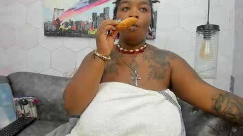 Snapshot of anaa_fuentes chatting on March 7, 10:45 am ANNA FUENTES online show from March 7, 10:45 am