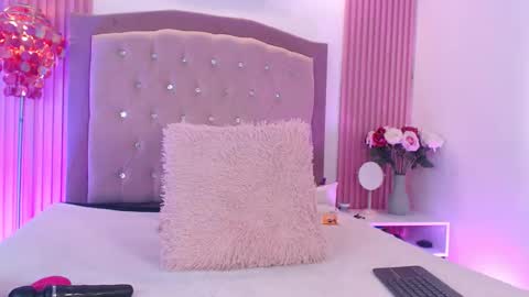 Ana Moon  online show from February 14, 4:20 am