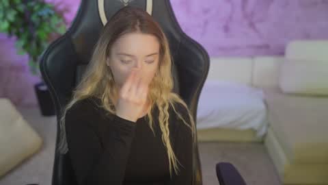 Snapshot of anabel054 chatting on October 3, 4:09 am Anabel Kira Zlata Kira Elice Lana Dominika Sofy Kaila Bridget online show from October 3, 4:09 am