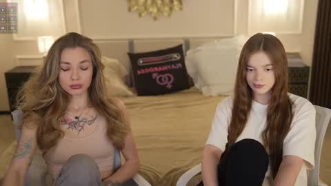 Snapshot of anabel054 chatting on November 7, 12:21 am Anabel Kira Zlata Kira Elice Lana Dominika Sofy Kaila Bridget online show from November 7, 12:21 am