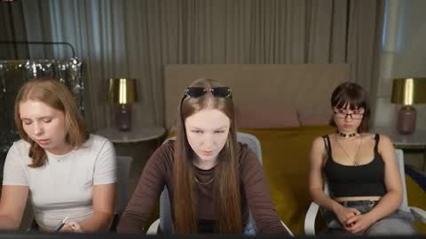 Sweet girls online show from September 11, 10:37 am