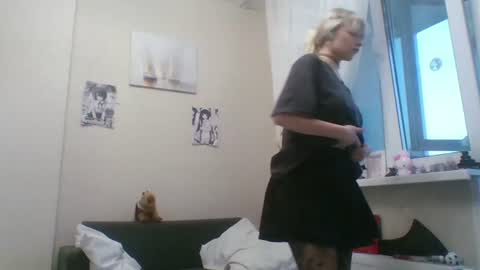 Malvina online show from July 12, 4:31 pm