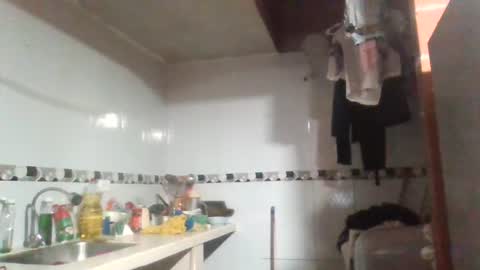 Snapshot of anabella_00 chatting on July 14, 6:29 am anabella_00 online show from July 14, 6:29 am