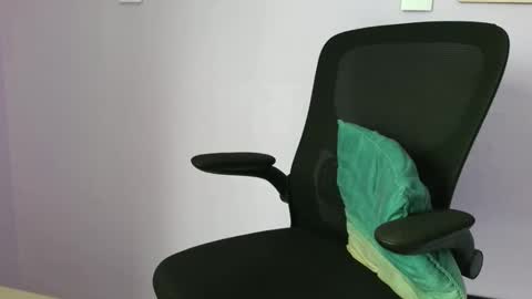 anabelucci_ online show from March 17, 1:47 pm