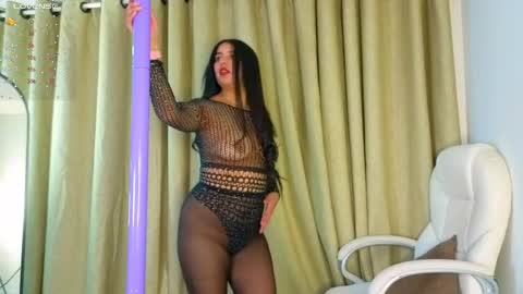 anabloom_ online show from May 28, 7:33 pm