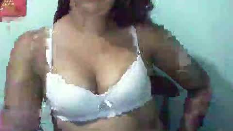 Snapshot of anacarada chatting on January 8, 1:19 am anacarada online show from January 8, 1:19 am