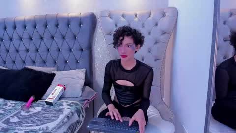 Anaciet Evans online show from April 19, 4:01 am