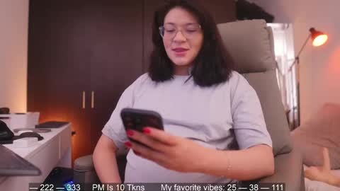 Snapshot of anah_ chatting on April 10, 10:47 pm IG Soyanah online show from April 10, 10:47 pm