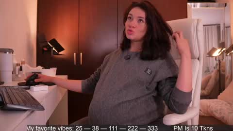 Snapshot of anah_ chatting on May 4, 11:12 pm IG Soyanah online show from May 4, 11:12 pm
