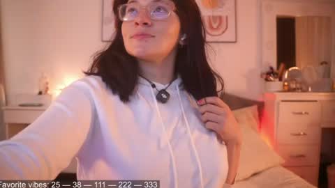 Snapshot of anah_ chatting on July 7, 11:42 pm IG Soyanah online show from July 7, 11:42 pm