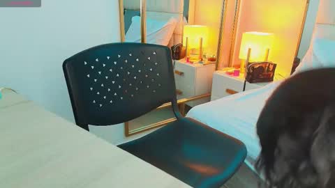 Anahi  online show from November 27, 8:11 pm