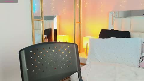 Anahi  online show from February 8, 11:24 am