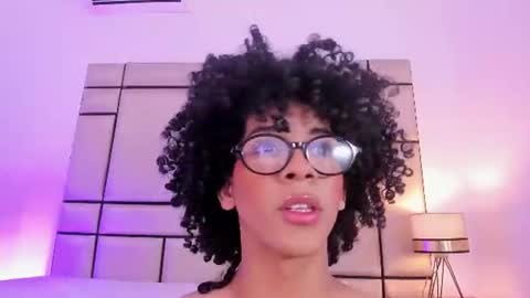 Snapshot of anahia_sexygirl chatting on June 20, 4:37 am Anahia online show from June 20, 4:37 am