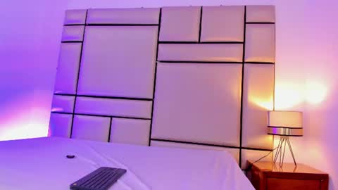 Snapshot of anahia_sexygirl chatting on July 7, 7:23 am Anahia online show from July 7, 7:23 am