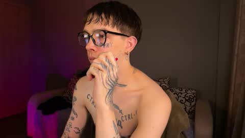 simon online show from September 16, 6:31 pm